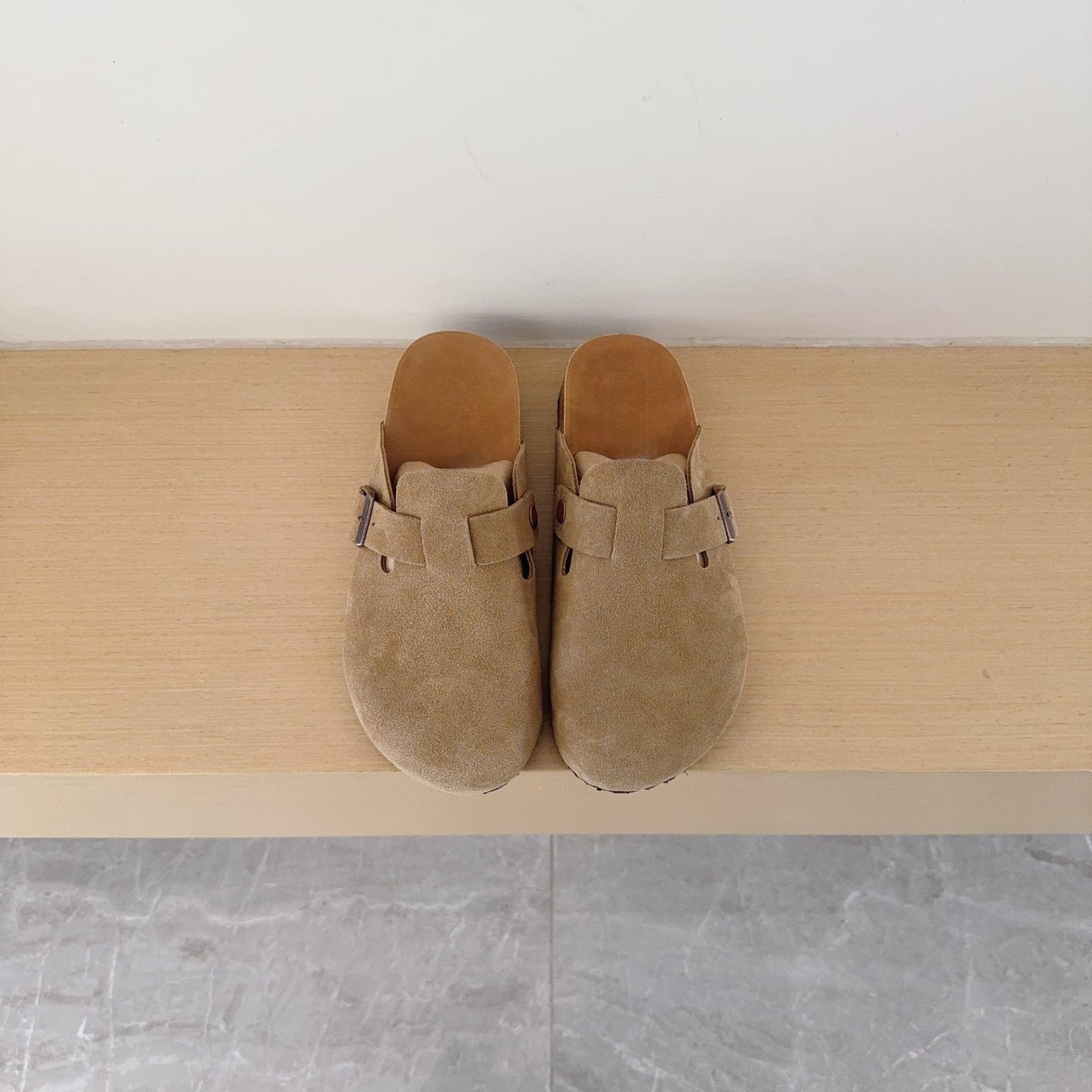 T588-936 Soft leather men's and women's summer round toe retro shoes