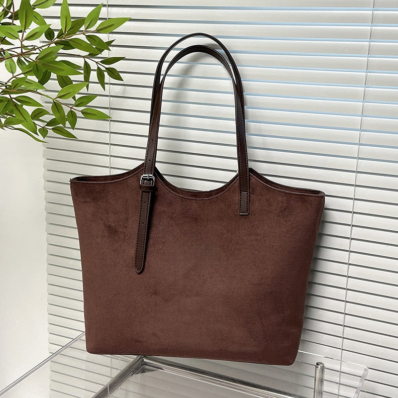 T588-935 Large capacity shoulder and armpit tote bag