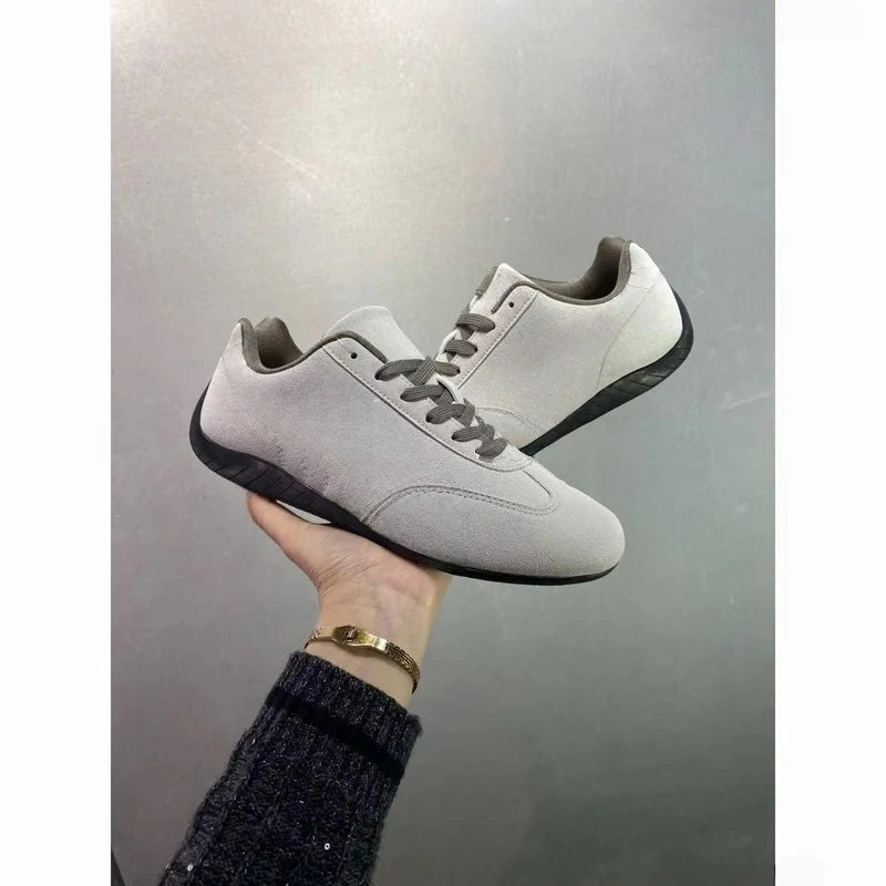T588-1245  Sports and casual loose shoes