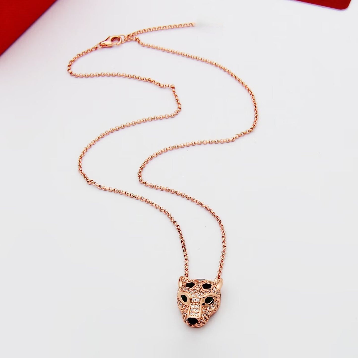 T588-830 Cheetah necklace pendant, niche and high-end