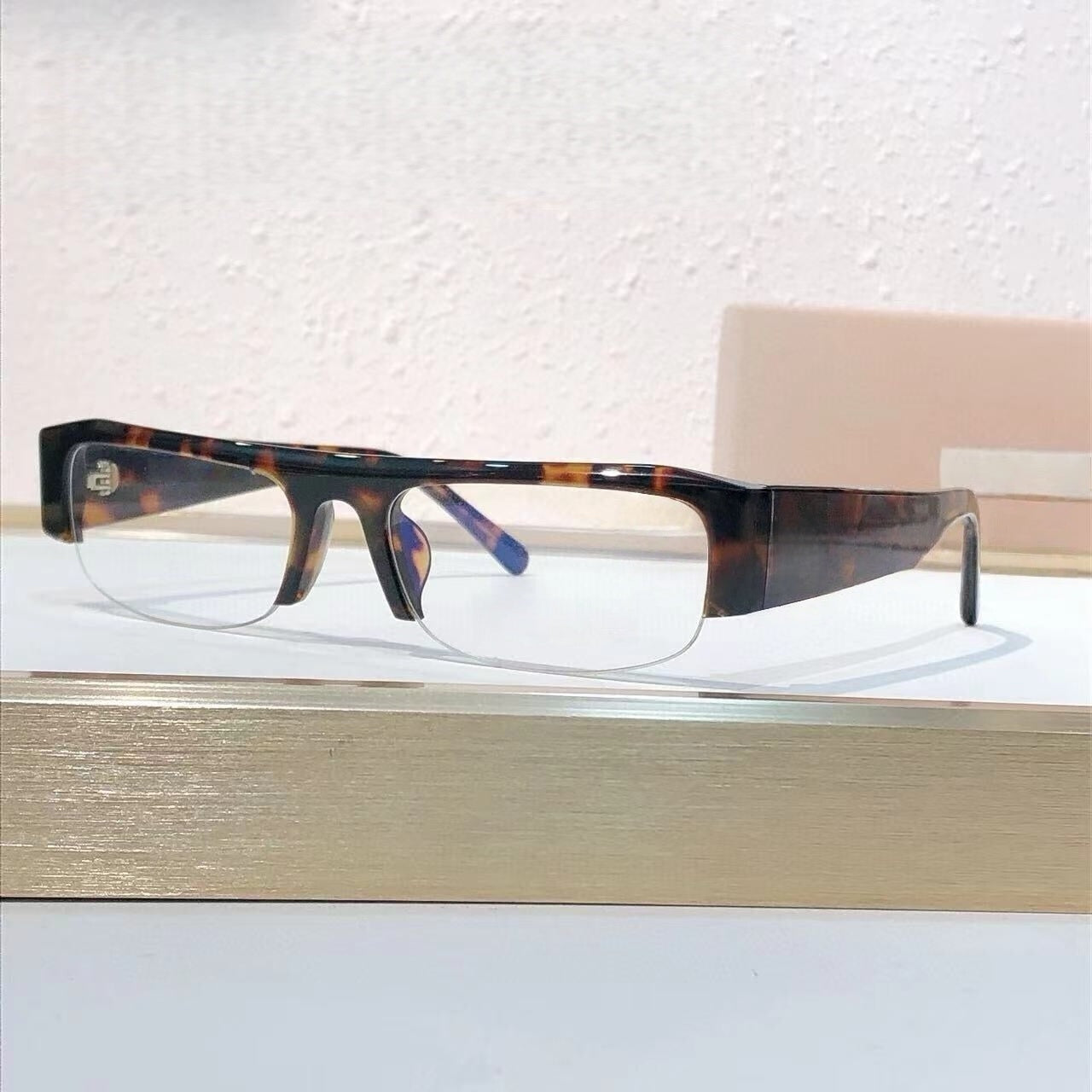 T588-814  Bestselling glasses